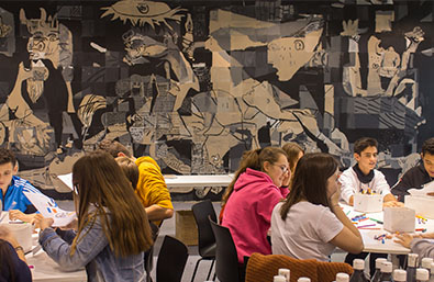 HISTORIAS MIGRANTES, AFTER CECILIA PAREDES Y VIK MUNIZ